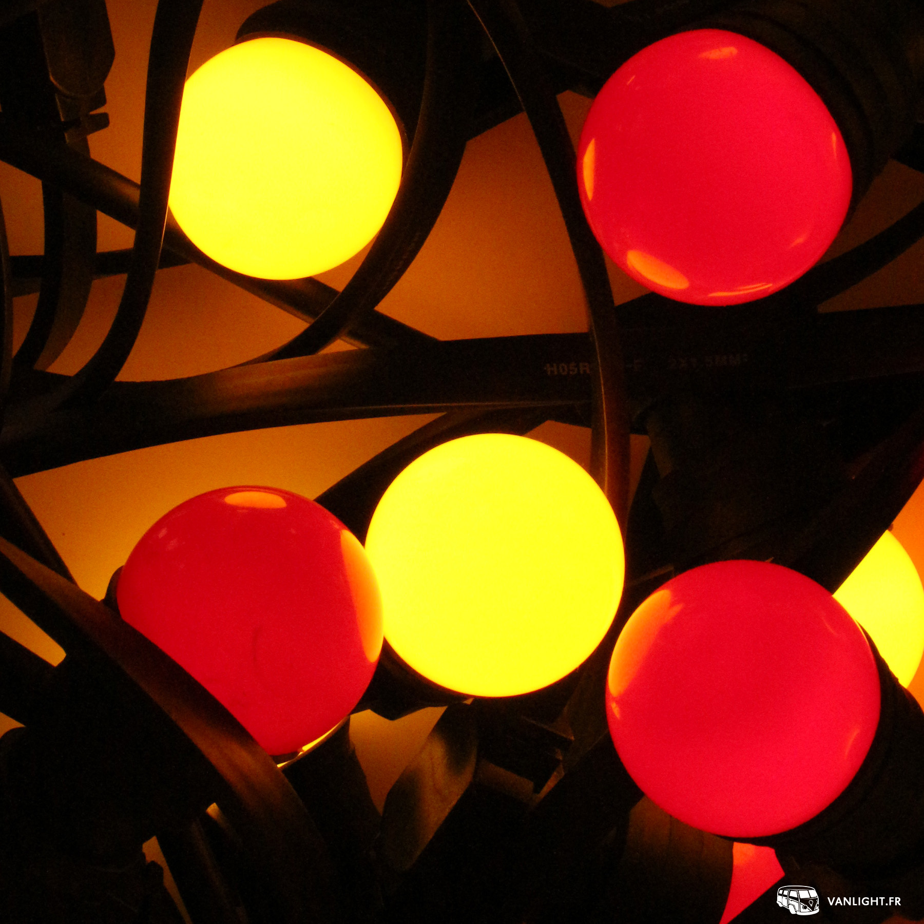 Location Guirlande guinguette 10 mètres "JAUNE & ROUGE" jaune rouge vanlight 2 1693549147